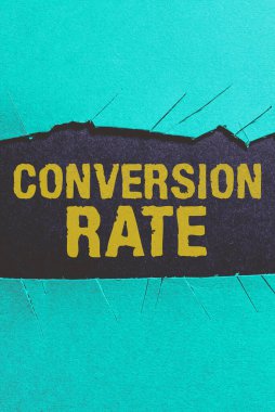 İlham Dönüşüm Oranını, iş konsepti olan ziyaretçi sayısını istenen hedefi tamamlayan bir web sitesine gösteren metin