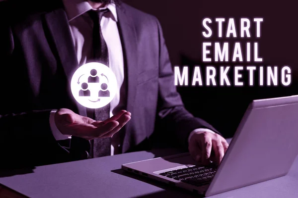 Έννοια Λεζάντα Start Email Marketing Ιντερνετ Έννοια Χρήση Του Ηλεκτρονικού — Φωτογραφία Αρχείου