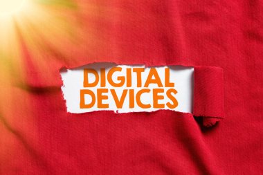 El yazısı metni Dijital Aygıtlar, mikro denetleyici içeren ekipmanların kavramsal fotoğraf fiziksel birimi