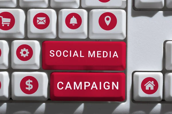 Campagna Social Media Panoramica Aziendale Utilizzo Dei Social Network Promuovere — Foto Stock