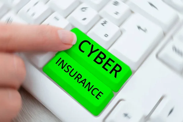 Legenda Texto Apresentando Cyber Insurance Internet Concept Proteger Empresas Usuários — Fotografia de Stock