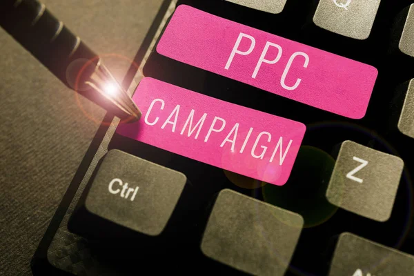 手書きサインPpcキャンペーン ビジネスショーケースは 彼らの製品やサービスを促進するためにPpcを使用 — ストック写真