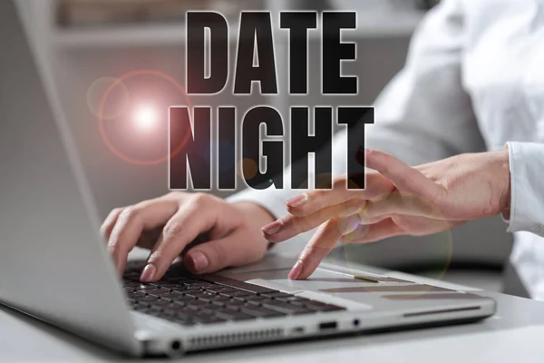 Tekstbord Met Date Night Conceptuele Foto Een Tijd Waarin Een — Stockfoto