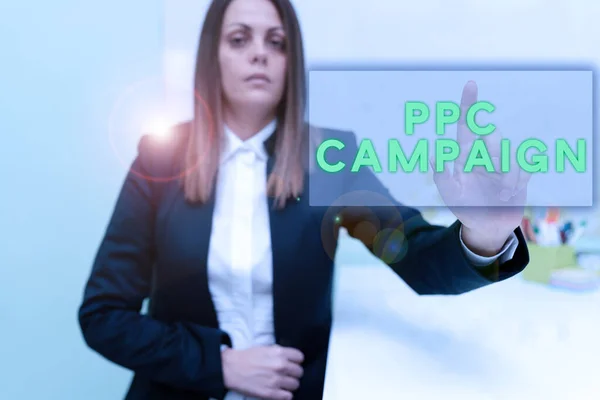 Ppcキャンペーンの表示に署名 彼らの製品やサービスを促進するためにPpcを使用するための単語 — ストック写真
