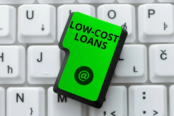 Textschild Mit Low Cost Loans Geschäftskonzeptdarlehen Mit Einem Zinssatz Von — Stockfoto