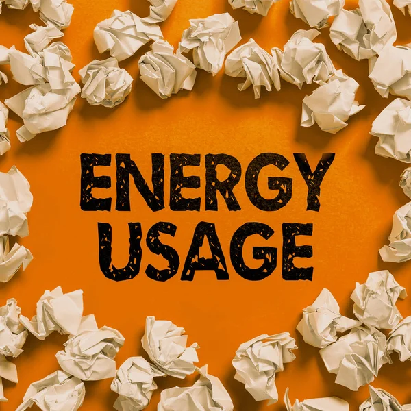说明能源使用情况的文字标题 关于在过程或系统中消耗或使用的能源数量的文字 — 图库照片