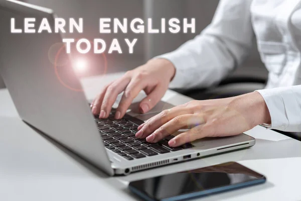 今天学习英语 概念的意思是获得或掌握英语的知识和技能 — 图库照片