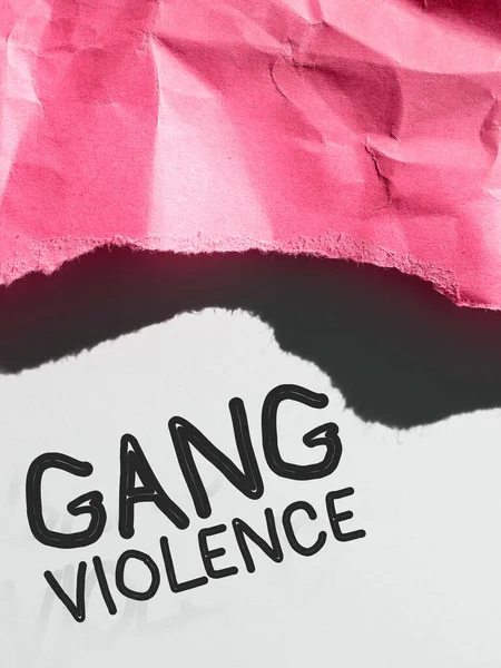 暴力団の表示に署名 ビジネスは犯罪者やギャングのグループによって引き起こされる法律の侵害を紹介します — ストック写真