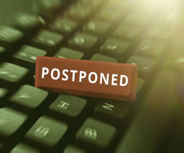 Kavramsal gösterim ertelendi, daha sonra öncelik, tercih veya önem sırasına göre yerleştirilmesi gereken sözcük