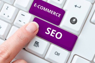 E Commerce Seo 'yu gösteren metin işareti, iş yaklaşımı arama motorunda online mağazanızı daha görünür kılıyor