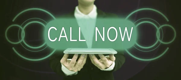 Konzeptionelle Anzeige Call Now Word Written Sofort Eine Person Kontaktieren — Stockfoto