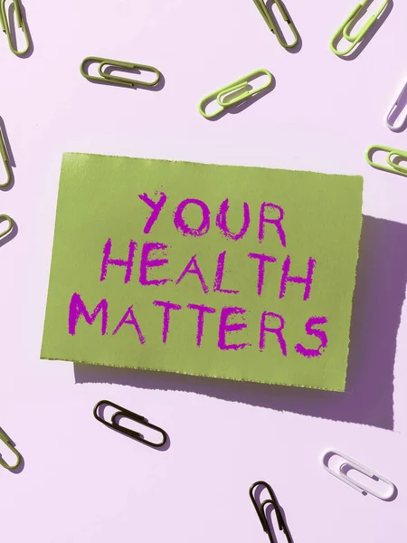 あなたの健康上の問題を提示するテキストキャプション 健康上の単語は 他のものの中で最も重要です — ストック写真