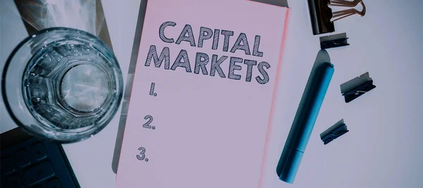 Señal Texto Que Muestra Los Mercados Capitales Enfoque Empresarial Permitir — Foto de Stock