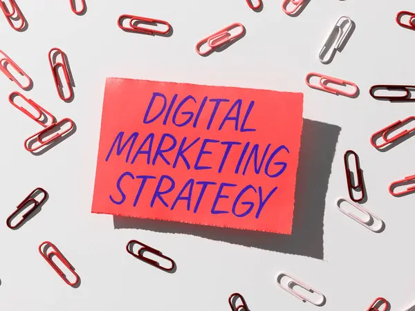 Escrevendo Exibindo Texto Estratégia Marketing Digital Serviços Visão Geral Negócios — Fotografia de Stock