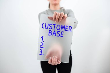 Metin gösterimi yazılıyor Müşteri Tabanı, Müşterileri markanızı satın almaya teşvik etmek için sözcük
