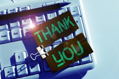 Kavramsal başlık Teşekkür ederim, iş konsepti iyi bir şeyi tekrarlıyor ya da memnun edici bir şekilde selamlıyor.