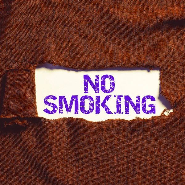 概念図禁煙 タバコを使ったビジネス概要は禁止されています — ストック写真