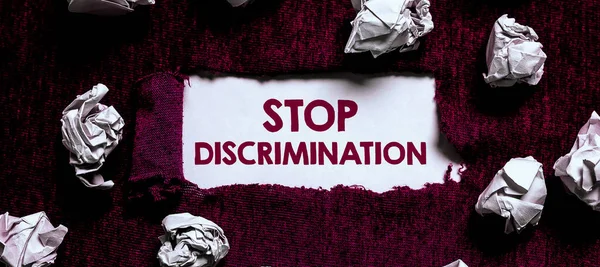 Hand Writing Sign Stop Discrimination Έννοια Πρόληψη Παράνομη Ανασκαφή Λατομείο — Φωτογραφία Αρχείου