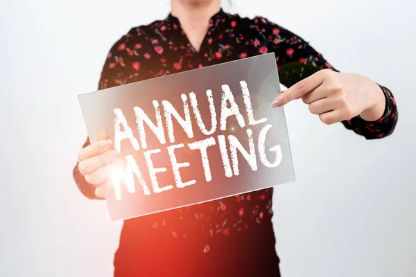 Tekst Bijschrift Presentatie Jaarvergadering Bedrijfsoverzicht Jaarlijkse Bijeenkomst Van Een Organisatie — Stockfoto