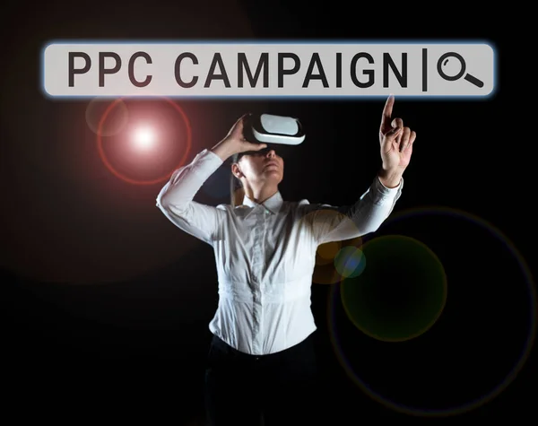 介绍Ppc运动的文字说明 互联网概念使用Ppc来推广他们的产品和服务 — 图库照片