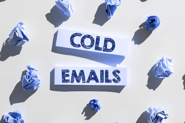 콘셉트 Cold Email 콘셉트는 수신자에게 요청하지 이메일을 보내는 — 스톡 사진