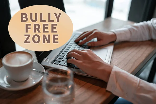 Λεζάντα Κειμένου Που Παρουσιάζει Bully Free Zone Επιχειρηματική Ιδέα Σέβεστε — Φωτογραφία Αρχείου