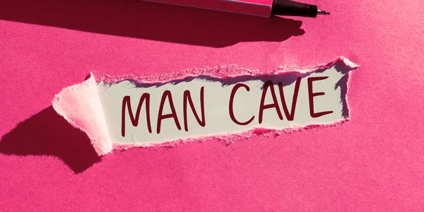 男の洞窟 インターネットを提示するテキストキャプション男の人のために予約された住居の部屋 スペースまたは領域を概念 — ストック写真