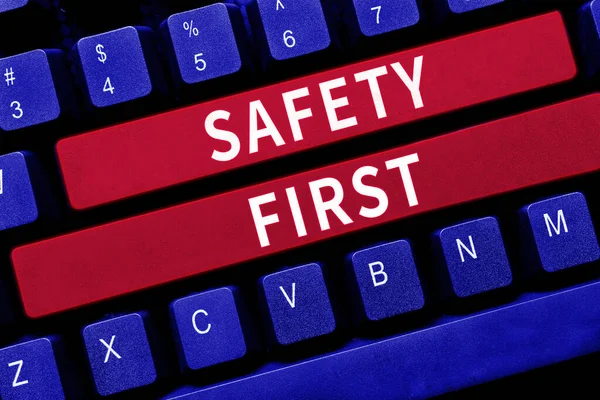Znak Ręcznego Pisania Bezpieczeństwo Pierwsze Podejście Biznesowe Unikaj Niepotrzebnego Ryzyka — Zdjęcie stockowe