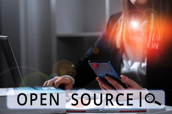 Вдохновение Показывающее Знак Open Source Word Написанный Обозначении Программного Обеспечения — стоковое фото
