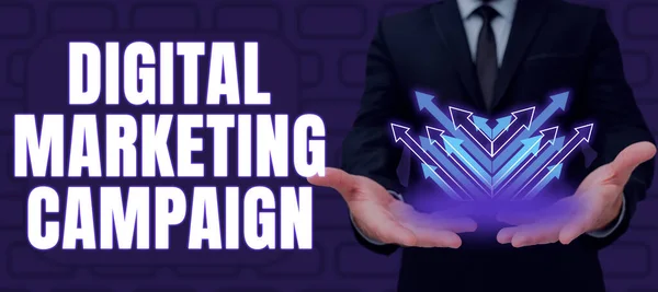 Sinal Escrita Mão Campanha Marketing Digital Conceito Que Significa Gerenciamento — Fotografia de Stock