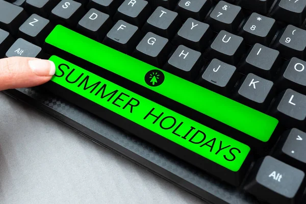 暑假期间的互联网概念假期 学校假期或休息时间 — 图库照片