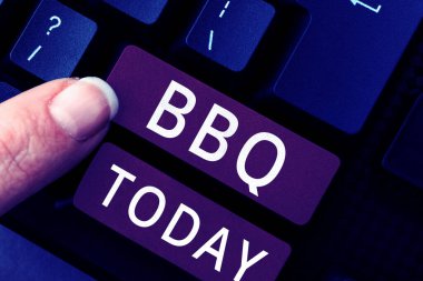 El yazısı levhası Bbq, iş fikri genellikle ahşap üzerinde et tüttürerek ya da kömürle yapılır.