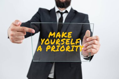 El yazısı metni Kendinize Öncelik Verin, İnternet Konsepti Kendi Kişisel Gelişiminizi Düşünün