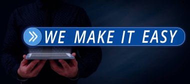 Kolaylaştırdığımızın işaretini gösteren ilham, çözüm önerileri üzerine yazılmış kelimeler iş fikirlerini kolaylaştırır.