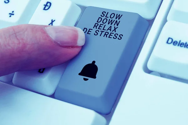 Manuscrito Texto Abrandar Relaxe Stress Conceito Internet Tenha Uma Pausa — Fotografia de Stock
