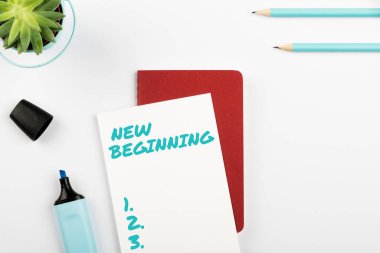 Yeni Başlangıç, İş Yaklaşımını gösteren metin işareti Farklı Kariyer veya gayret Yeniden Başlangıç Yenilemesi