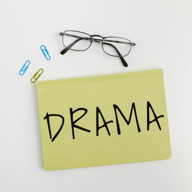 El yazısı imzası Drama, iş kavramı bir durum, durum veya kuvvetlerin ilginç veya yoğun çatışmasını içeren olaylar dizisi