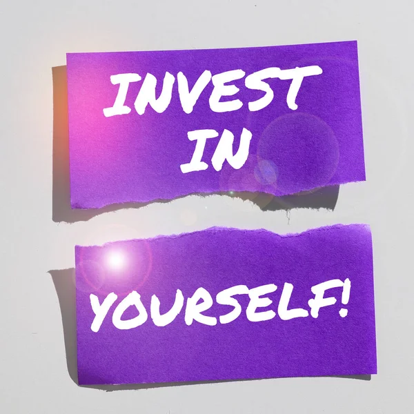 Handschrift Zeichen Invest Yourself Business Konzept Lernen Neue Dinge Oder — Stockfoto