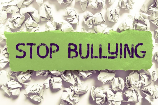 Sign Exibindo Stop Bullying Palavra Escrita Luta Eliminar Este Comportamento — Fotografia de Stock