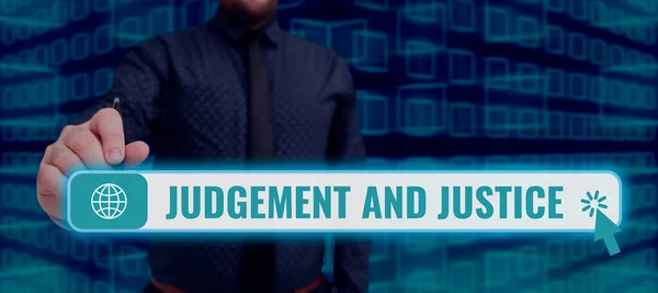 Textschild Das Urteil Und Gerechtigkeit Zeigt Geschäftsübersichtssystem Der Gesetze Einem — Stockfoto