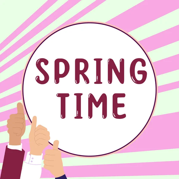 Schreiben Von Textanzeigen Spring Time Konzeptfoto Gemäßigte Jahreszeit Durch Eine — Stockfoto