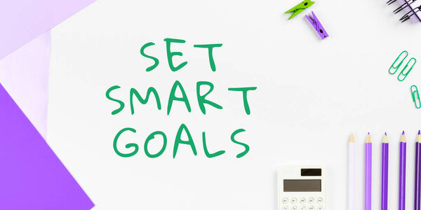 Подпись под концепцией Set Smart Goals, Business showcase Establish achievable objectives Make good business plans