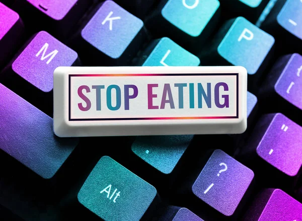 概念的なキャプション食べるのを止める 概念的な意味は 食べ物を口の中に入れたり摂ったりする行為を止める — ストック写真