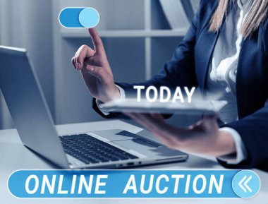 İlhamı gösteren metin Çevrimiçi Açık Artırma, Ürün ve hizmetleri çevrimiçi satın alma ve satma süreci için kelime