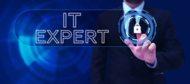 Metin başlığı: Bilgi teknolojisi konusunda yüksek düzeyde bilgisi olan iş adamı Uzman Sunar