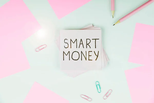 Texto Escritura Mano Smart Money Concepto Negocio Apuesta Dinero Invertido —  Fotos de Stock