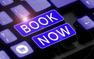 Kitap Şimdi, Kavramsal Fotoğraf 'yı sunan metin başlığı otel konaklama veya uçak bileti için rezervasyon yaptırın