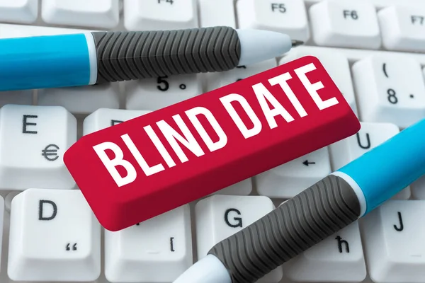 Text Bildtext Som Presenterar Blind Date Internet Concept Socialt Engagemang — Stockfoto