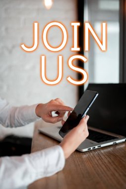 Metin gösterimi yazma, İş Fikri Kayıt Topluluğu Ekibi veya blog Sosyal medyaya kaydolma