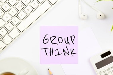 Metin Grubu Düşün 'ün yazılması, resmi ya da gayri resmi olarak fikirleri gündeme getirmek için toplanma sözcüğü